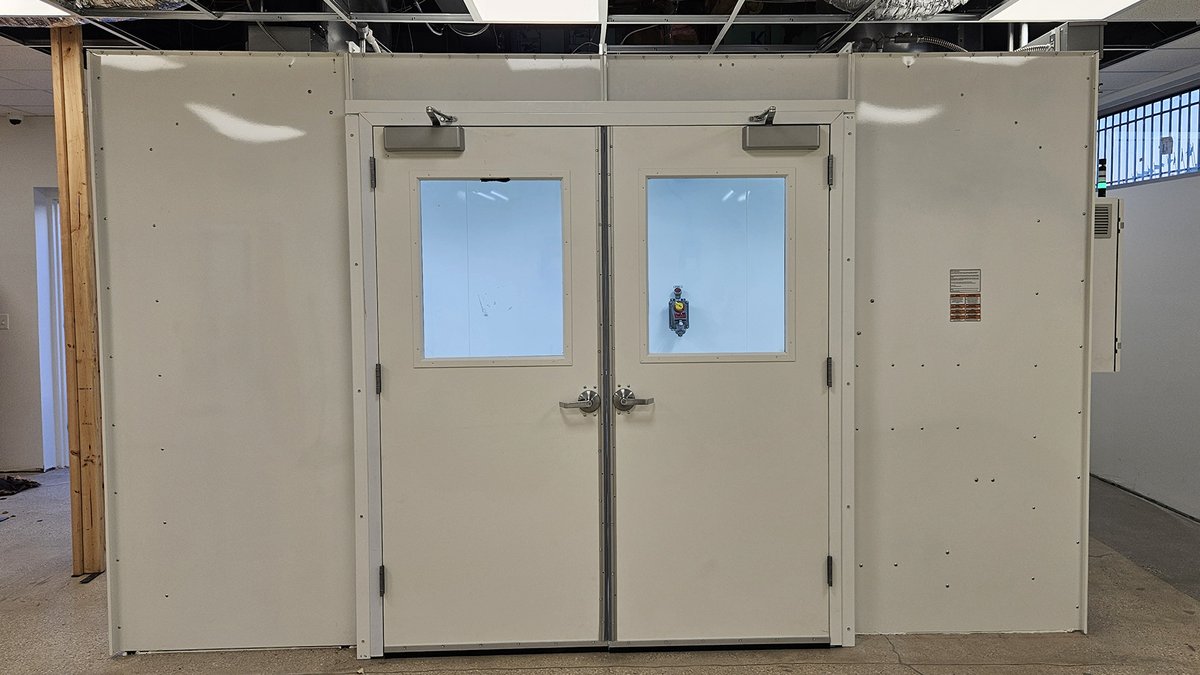 C1D1 Booth Interior Clean Room